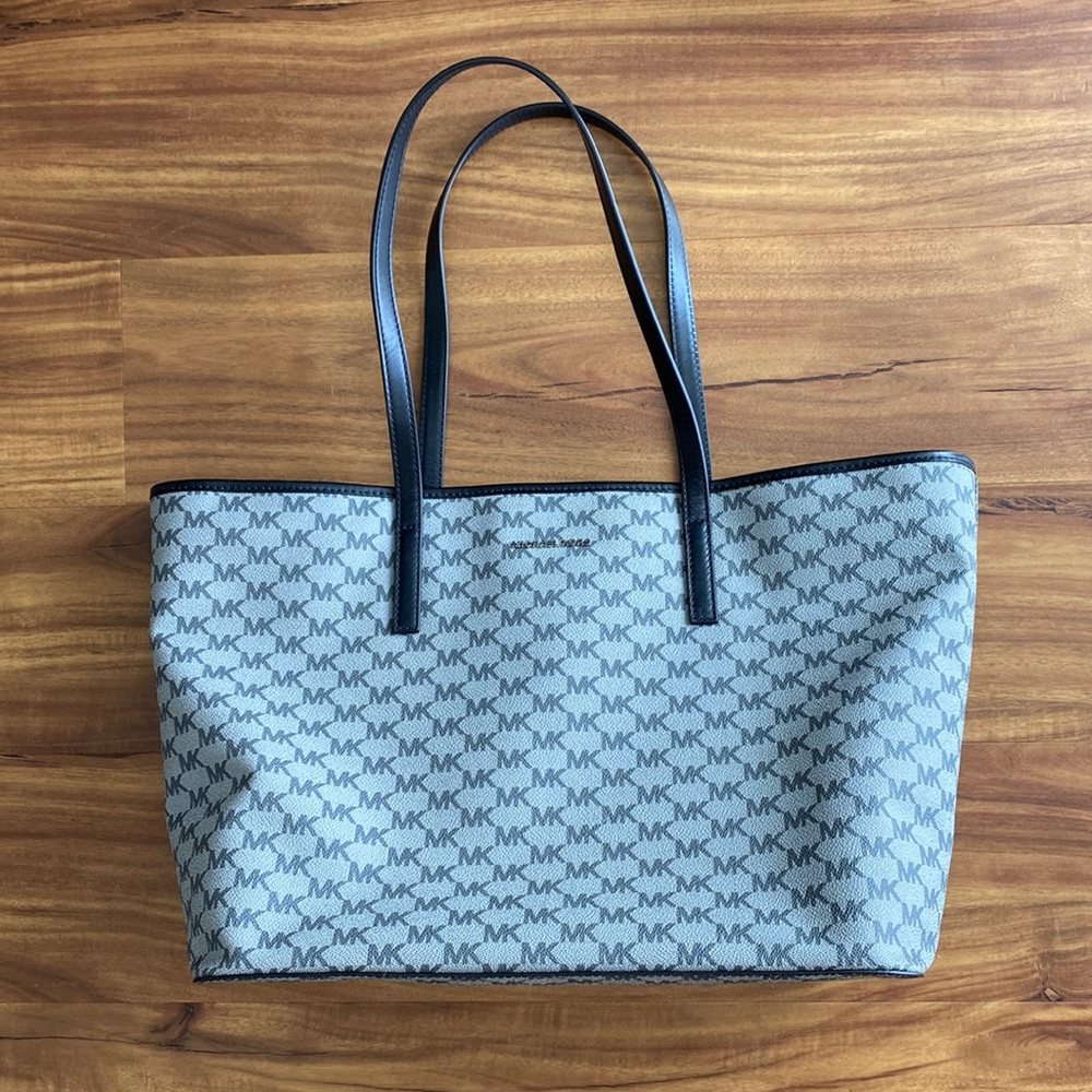 Michael Kors Logo Tote